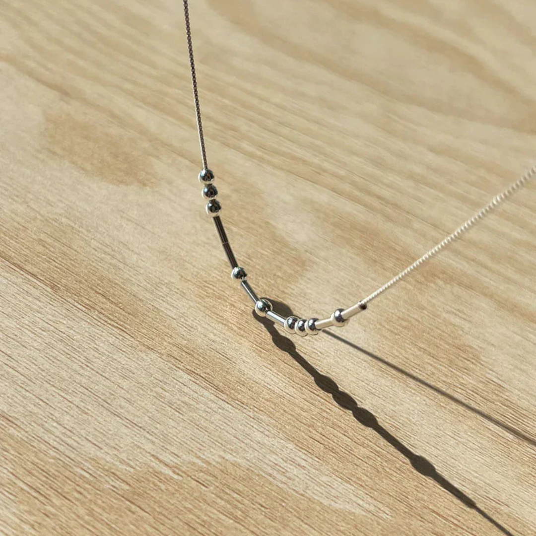 Collier en code Morse